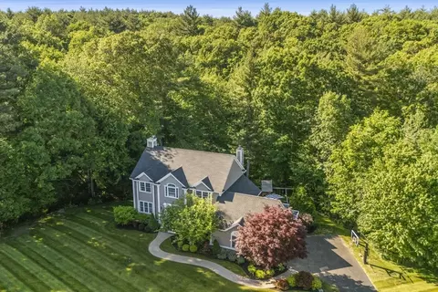 14 Puritan Ave, North Andover, MA 01845