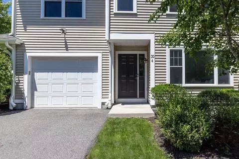 30 Webster St #4, Needham, MA 02494 photo 2