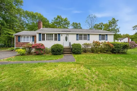 15 Shawsheen St, Tewksbury, MA 01876