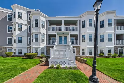 15 Park Ave #211, Hull, MA 02045