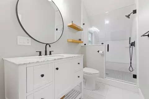 Bath - 443 Summer Ave, Reading, MA 01867 photo 2 of 4