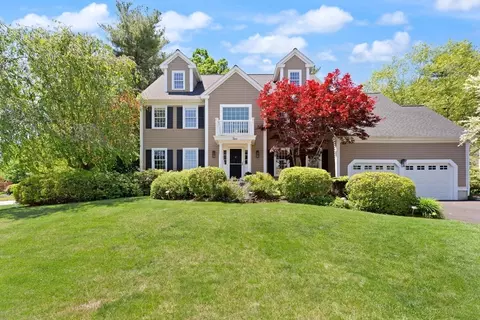 2 Shipley Cir, Westford, MA 01886