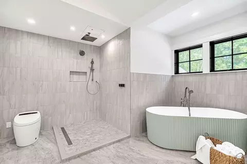 47 Rolling Ln, Needham, MA 02492 photo 24