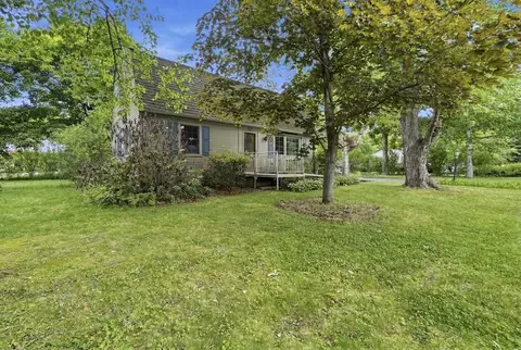 45 Glendale Rd, Northampton, MA 01062