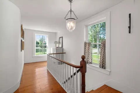 Entry Way - 339 Boston Rd, Sutton, MA 01590 photo 2 of 3