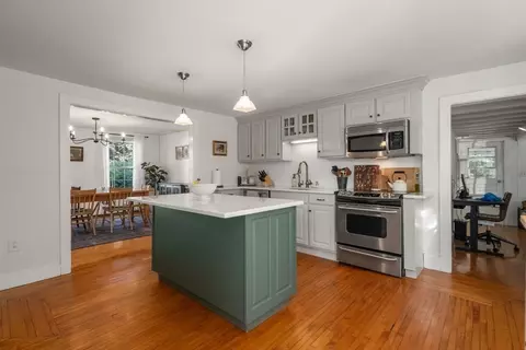 Kitchen - 339 Boston Rd, Sutton, MA 01590 photo 2 of 2
