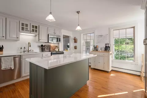 Kitchen - 339 Boston Rd, Sutton, MA 01590 photo 1 of 2