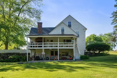 Exterior - 339 Boston Rd, Sutton, MA 01590 photo 2 of 9