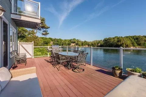 Exterior - 31 Dennison St, Gloucester, MA 01930 photo 2 of 5
