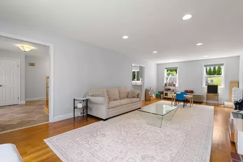 5 Patrick Cir, Stoneham, MA 02180 photo 7