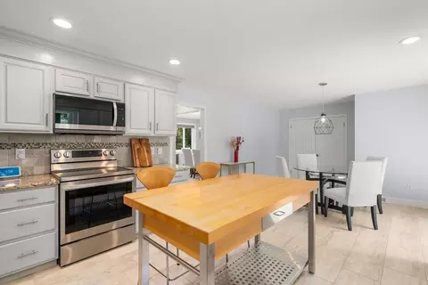 5 Patrick Cir, Stoneham, MA 02180 photo 12