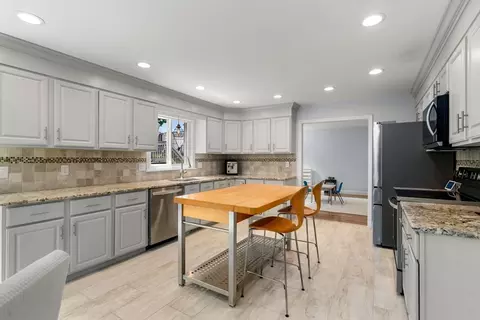5 Patrick Cir, Stoneham, MA 02180 photo 14