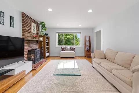 5 Patrick Cir, Stoneham, MA 02180 photo 8