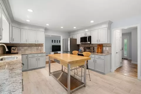 5 Patrick Cir, Stoneham, MA 02180 photo 13