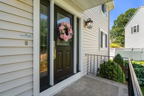 5 Patrick Cir, Stoneham, MA 02180 photo 4