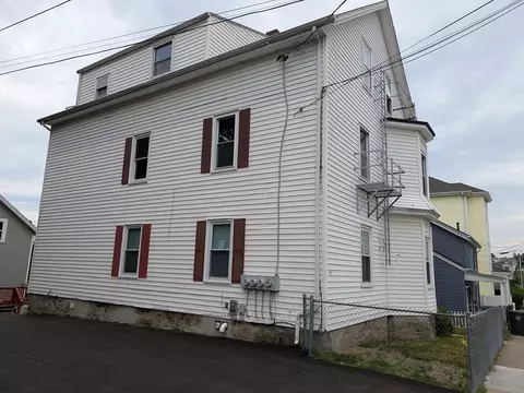 162 Rockland St, Fall River, MA 02724