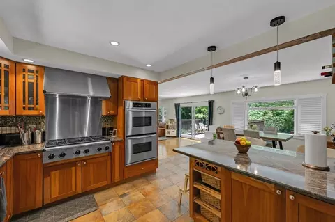 103 Newtown Rd, Acton, MA 01720