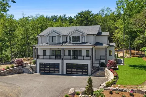 10 John Wise Ave #B, Essex, MA 01929