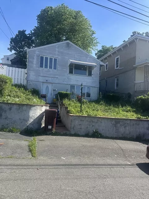 111 Arnold St, Revere, MA 02151