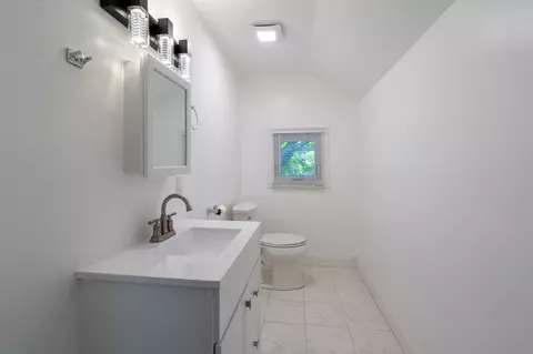 Bath - 10 Walnut St, Ware, MA 01082 photo 1 of 2