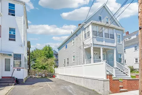 29 Harvey St, Everett, MA 02149 photo 3