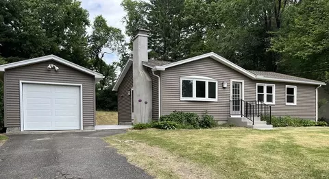 39 Jeffrey, Amherst, MA 01002