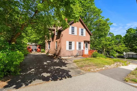 72 High St, Andover, MA 01810