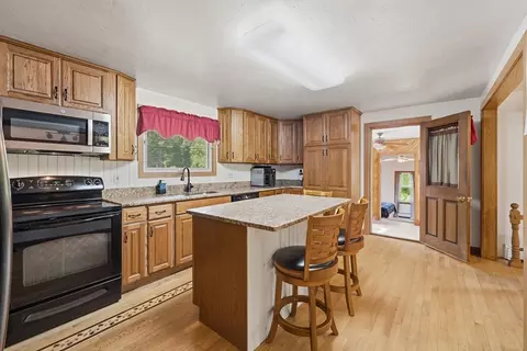 126 Putnam Hill Rd, Sutton, MA 01590 photo 5