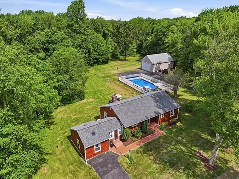 126 Putnam Hill Rd, Sutton, MA 01590
