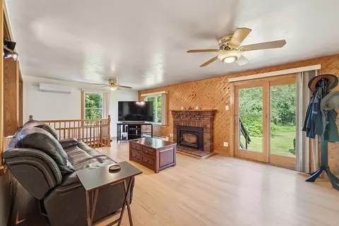 126 Putnam Hill Rd, Sutton, MA 01590 photo 10
