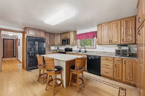 126 Putnam Hill Rd, Sutton, MA 01590 photo 4