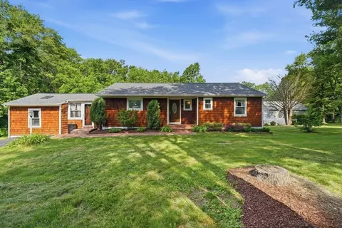 126 Putnam Hill Rd, Sutton, MA 01590 photo 2