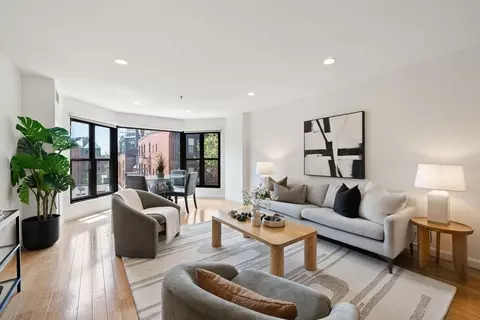 16 Harcourt St #4C, Boston, MA 02116