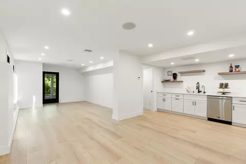 863 Main St, Reading, MA 01867 photo 36