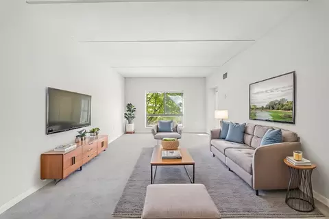 14 Heron St #208, Boston, MA 02132