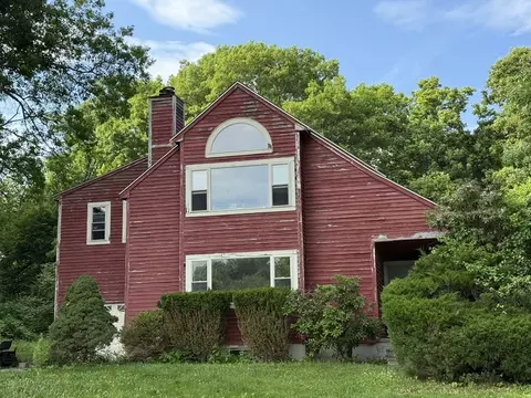 28 Budd Dr, Dudley, MA 01571