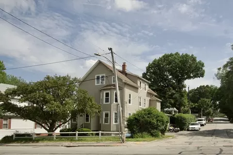 696 Grafton St, Worcester, MA 01604