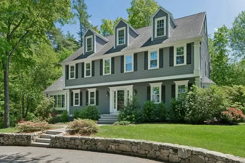 12 Dicarlo Rd, Hopkinton, MA 01748