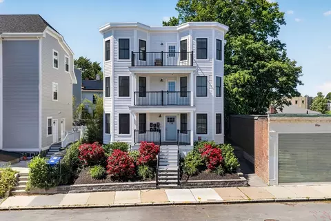 138 Centre St #6, Boston, MA 02124