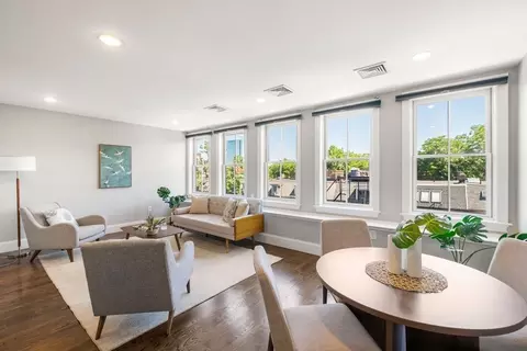 668 Massachusetts Ave #4, Boston, MA 02118