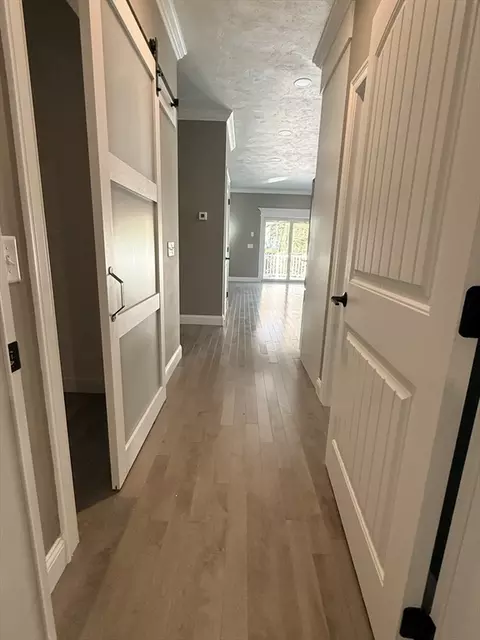 Entry Way - 24 Cooper Rd, Webster, MA 01570 photo 4 of 10