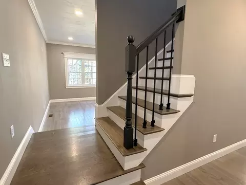 Entry Way - 24 Cooper Rd, Webster, MA 01570 photo 6 of 10