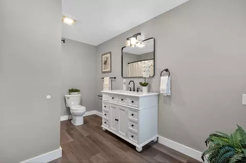 Bath - 26 Rob Roy Rd, Worcester, MA 01602 photo 2 of 3