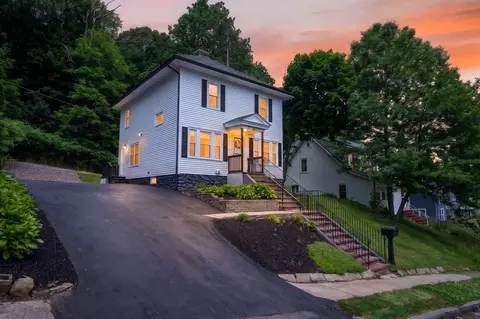 26 Rob Roy Rd, Worcester, MA 01602