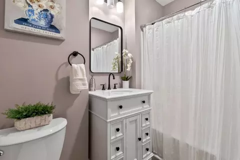 Bath - 26 Rob Roy Rd, Worcester, MA 01602 photo 3 of 3
