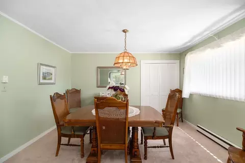 Dining - 18 Traverse St, Gloucester, MA 01930 photo 1 of 2