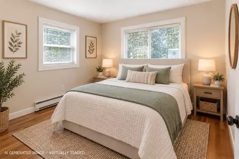 Bedroom - 18 Traverse St, Gloucester, MA 01930 photo 5 of 5