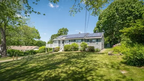 Exterior - 18 Traverse St, Gloucester, MA 01930 photo 4 of 14