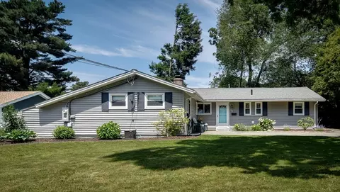 19 Ruth Dr, Framingham, MA 01701