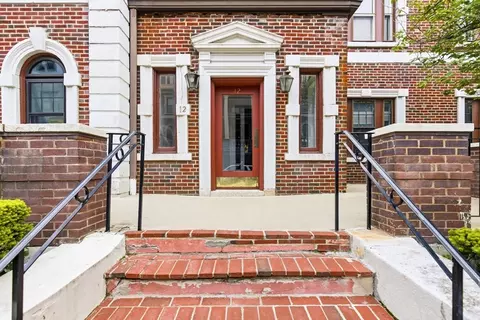 12 Bellvista Rd #4, Boston, MA 02135